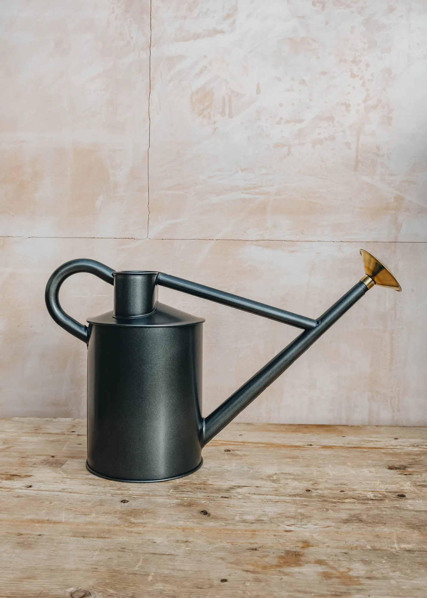 Bearwood Brook Watering Can in Graphite, one gallon