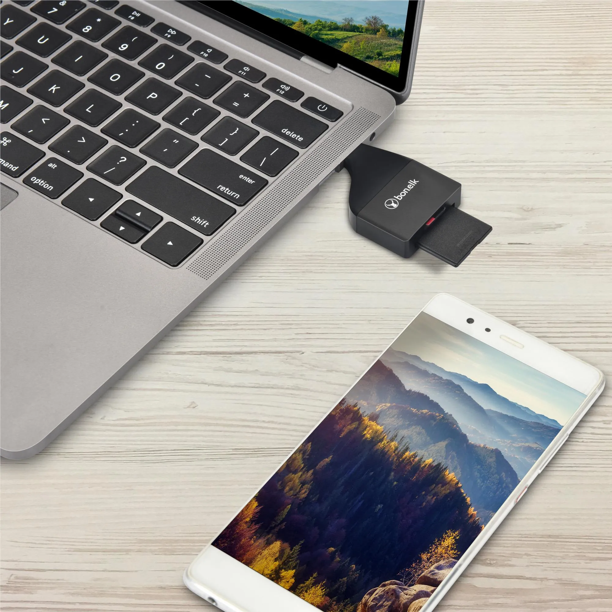 Bonelk USB-C to microSD/SD Adapter