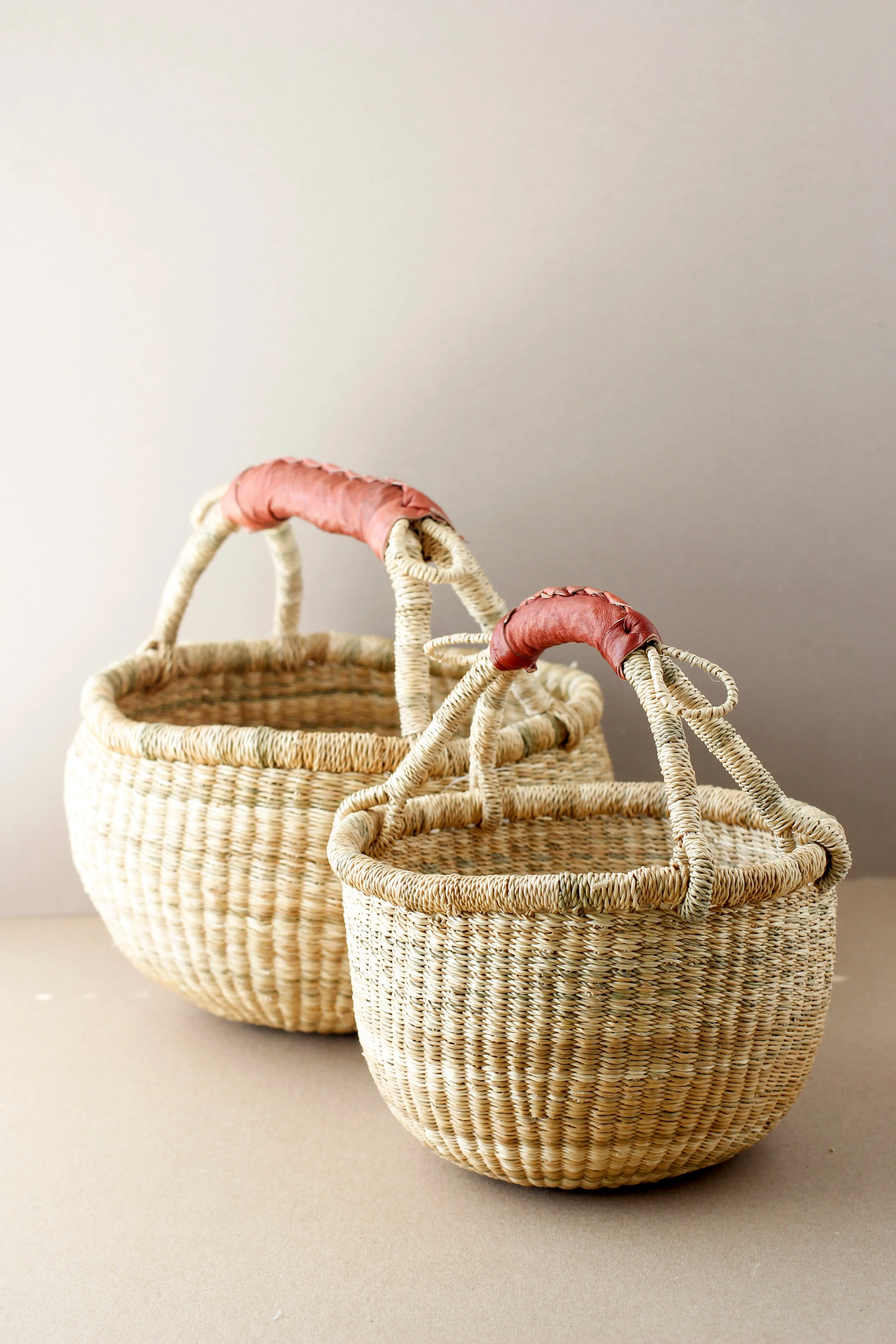 Medium Bolga Basket with leather handle